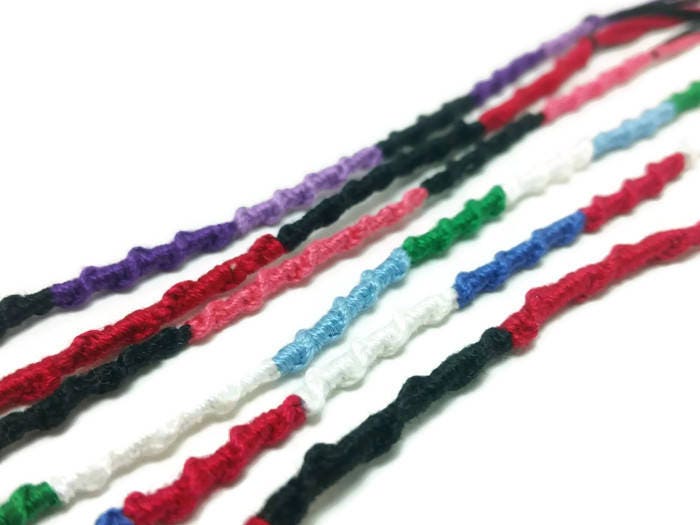 Amazon.com: GXXMEI 100PCS Multicolor Plastic Stretchable Spiral Bracelet  Wrist Coil Key Chains, Wrist Band Key Ring Chain for Office, Workshop,  Shopping Mall, Sauna, Outdoor Sport : Office Products
