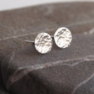 Round silver earrings, studs Argentium silver earrings, hammered silver earrings, hypoallergenic studs unisex, handmade by ARC Jewellery UK