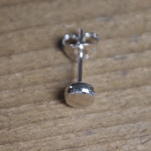 Single stud earring silver stud, one hammered Argentium silver earring for single piercing, 3mm, 5mm or 7mm diameter, handmade ARC Jewellery image 3