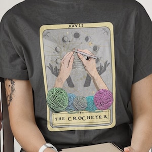 Camicia per carte dei tarocchi all'uncinetto, regalo per l'uncinetto Regalo per l'amante dell'uncinetto Regalo all'uncinetto per gli uncinetto Camicia dei tarocchi all'uncinetto Camicia per l'uncinetto