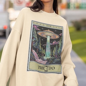 Sweat carte de tarot ovni, sweat ovni, pull extraterrestre cryptide théorie du complot zone 51