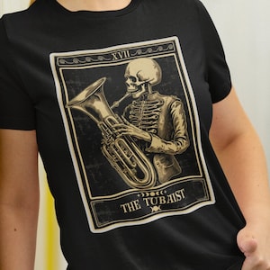 Camisa Tubaist A camisa de cartas de tarô Tubaist, presente para tocador de tuba para presentes tubaist Orquestra Tee Instrumento musical tubista, definição de músico