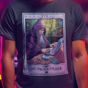 Camisa de programador, la camisa de la tarjeta del tarot del programador, camisa del codificador del programador del mago regalos del ingeniero de software del geek de la computadora