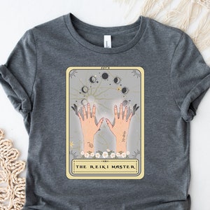 Reiki Master Tarot Shirt, Reiki Master Shirt Gift para Reiki Master Graduation, ReikiHealing TShirt con Tarot Card Design