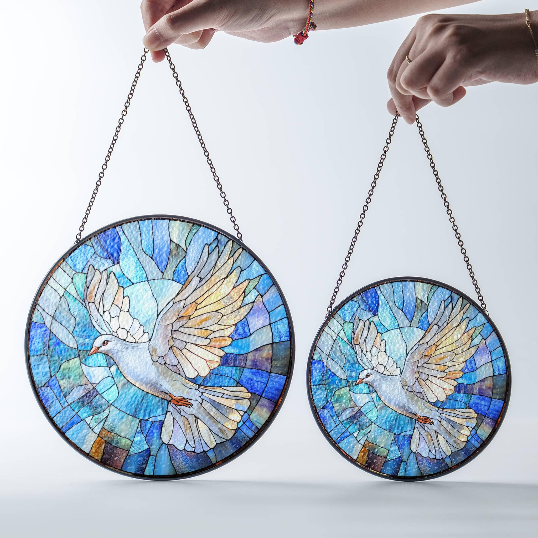 鳩のステンドグラスサンキャッチャー：平和の鳥の窓飾り - Etsy 日本
