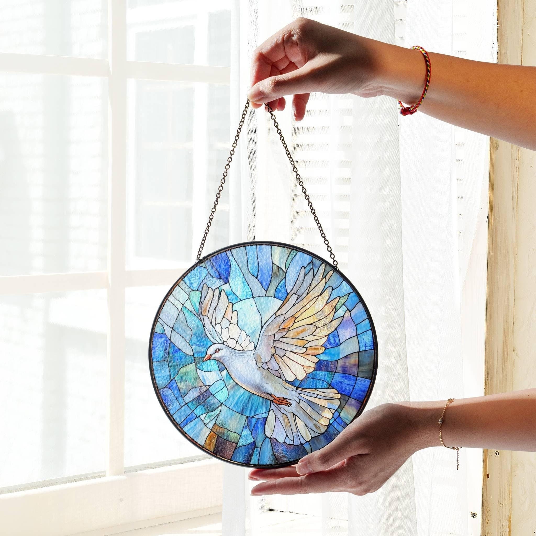 鳩のステンドグラスサンキャッチャー：平和の鳥の窓飾り - Etsy 日本
