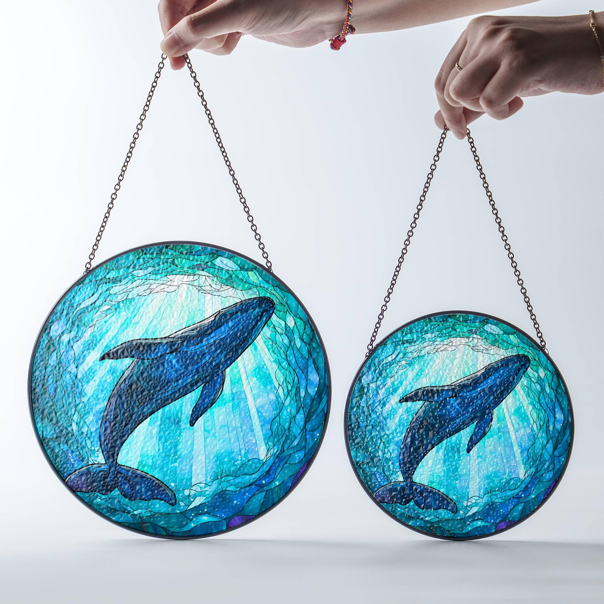 クジラのステンドグラスサンキャッチャー：海のアート窓飾り - Etsy 日本