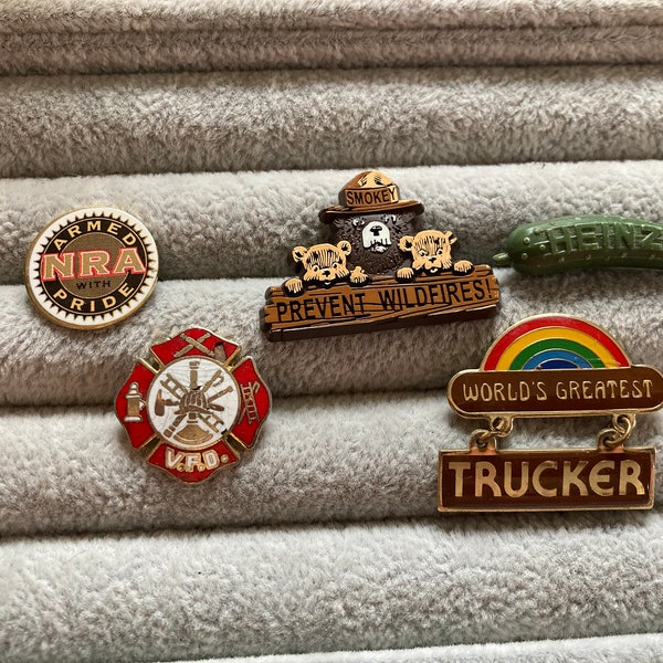 Your Choice of ONE Vintage Modern Pin Pinback Enamel VFD NRA Heinz Trucker Smokey The Bear Pinbacks Pins Buttons Jewelry A15