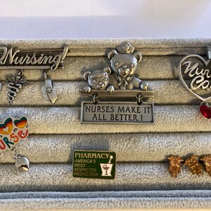 Pin's (badge) Spoontiques Rock N Roll - Art Pin - NEUF Avec étiquettes