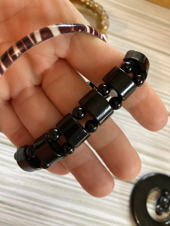Lot of 8 Vintage to Modern Necklaces Bracelets Mi… - image 8