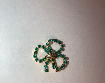 Vintage Modern Shamrock Brooch Pin Gold-tone Green Rhinestone Irish St. Patrick's Day St Pattys Day Jewelry  EB37