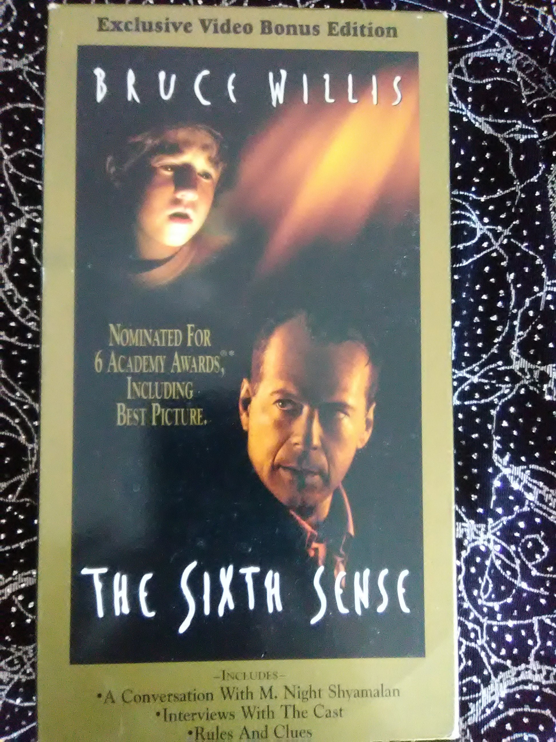 The Sixth Sense M. Night Shyamalan Film starring Bruce Willis, Haley Joel  Osment bonus Edition VHS -  Canada