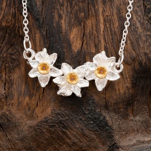 Daffodil Necklace in Silver and Gold.