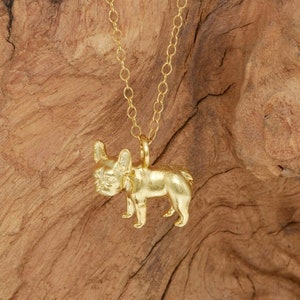 Bulldog pendant deals gold