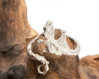 Dragon Ring in Sterling Silver.