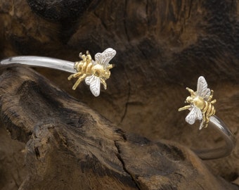 Bee Bangle in 18ct Gold on Sterling Silver