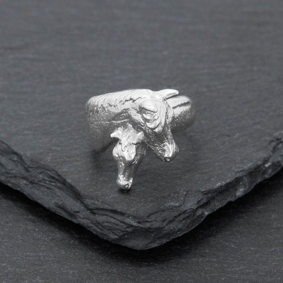 スターリングシルバーの馬と子馬の指輪。 - Etsy 日本