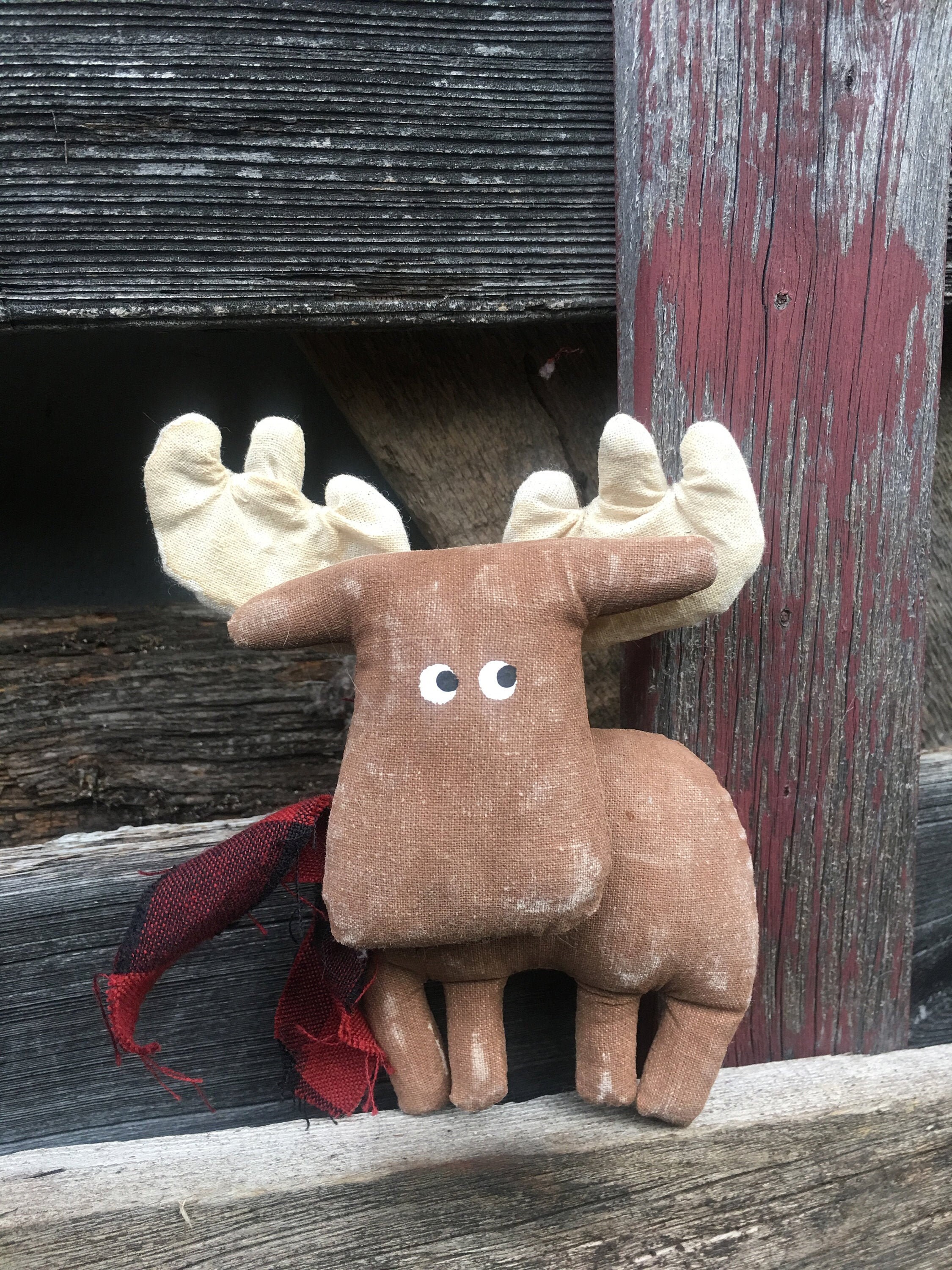 Lil Canadian Moose..eh..wearing a scarf.....Christmas Etsy