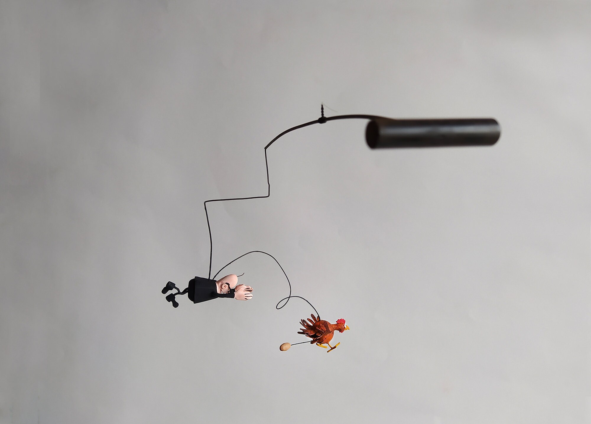 La Poule ou L'oeuf - Mobile Miniature Sculpté( Homme et Femmes Possible