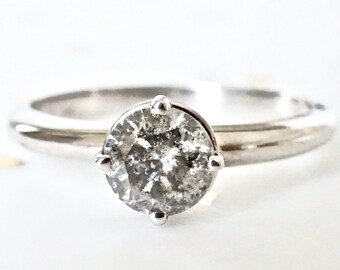 Anillo solitario de diamantes Sal y Pimienta: Anillo de compromiso de oro blanco de 14k