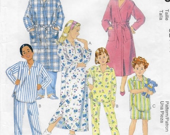 A Nightshirt, Robe & Pajama Top, Shorts and Pants Pattern for Children: Uncut - Sizes 3-4-5 Chest 22"-24" • McCall's 9086 ~ Free Shipping!