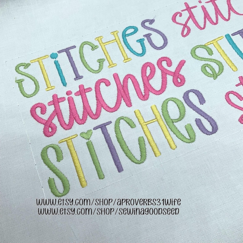 Pode incluir: Texto bordado sobre fundo branco. A palavra "STITCHES" &eacute; repetida v&aacute;rias vezes em uma fonte cursiva colorida. O texto est&aacute; em tons de amarelo, verde, rosa, roxo e azul. Os URLs das lojas Etsy est&atilde;o na parte inferior.