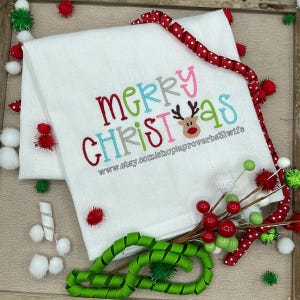 Merry Christmas Embroidery Design with mini reindeer M / 8 sizes 4x4 up to 5x11