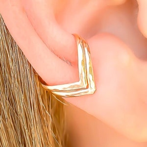 14K Gold Filled Chevron Ear Cuff, Hammered Non Pierced Ear Wrap, 12mm Wide Conch Cartilage Cuff, Gift for Mom & Best Friend, Water Friendly