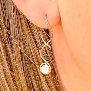 14K Gold Filled Threader Spiral Pearl Earrings, Crystal Pearl Dangle Earrings, 1.25 inch Drop Corkscrew 20 Gauge, Dainty Minimalist Earrings