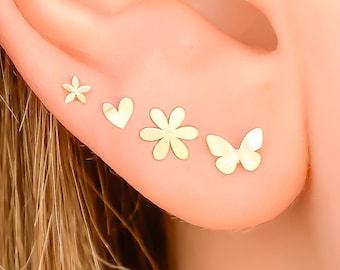 Petites boucles d'oreilles papillon en or massif 14 carats, puces d'oreilles en or minimalistes délicates, une ou une paire de boucles d'oreilles en or massif, fleur, coeur, petit clou
