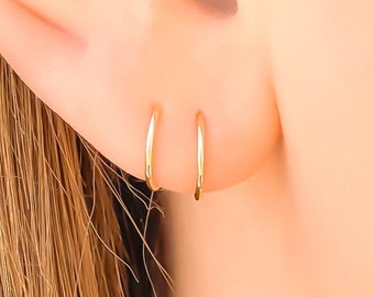 Solid Gold Hoop Earrings, 14K Gold Huggie Earrings, Gold Hoops, Small Infinity Hoop Earrings, 8mm