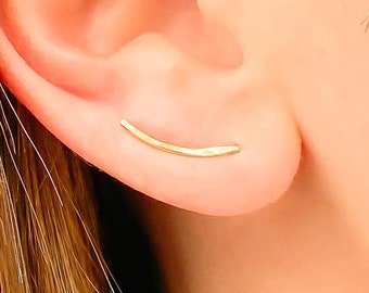 Goud gevulde oorklimmer, 14K goud gevulde sierlijke oorcrawler, rechts of links enkel of paar mini gebogen gehamerde klimoorbellen, 15 mm