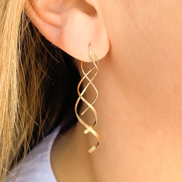 Pendientes largos colgantes en espiral chapados en oro de 14 quilates, estilo hilo.