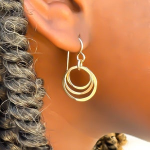 14K Gold Filled Nested Circle Earrings: Modern Dangle Drop