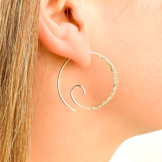Spiral earrings best sale mejuri