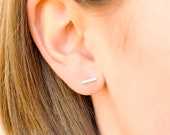 【HYERES LOR】Noailles silver gutteu bar earring Rectangle Bar Stud Earrings - Vince Camuto