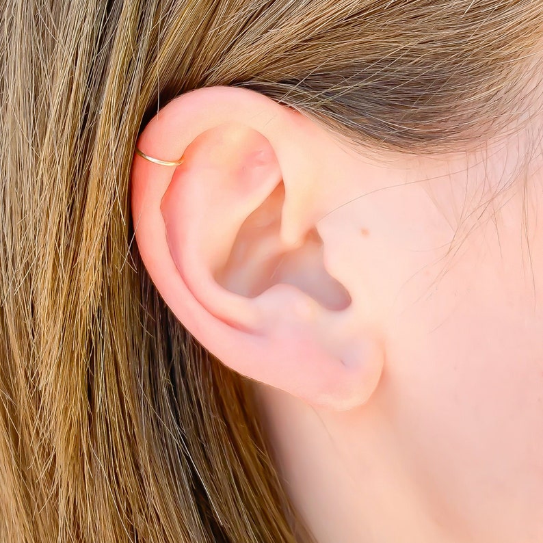 Gold Cartilage Earring, 14K Gold Filled Cartilage Hoop, Helix Earring, Small Hoop Earrings, Single or Pair of Hoop Earrings, 7mm 