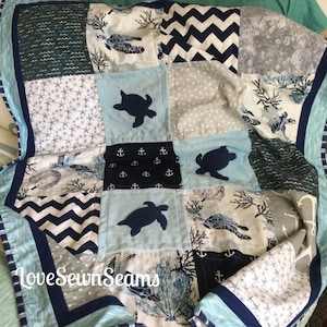 Sea Turtle baby quilt/Modern Sea Turtle quilt/Coastal quilt//Sea Turtle/Minky quilt