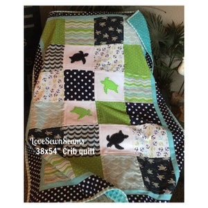 Sea Turtle Quilt/Select your Minky color/Sea Turtle/Sea Turtle Nursery/Coastal quilt/Sea Turtle blanket/Baby bedding/Handmade quilt