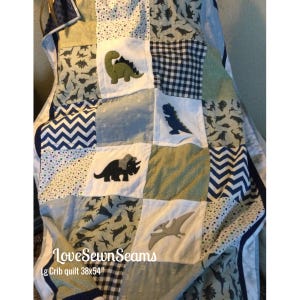 DINO Quilt/Dinosaur quilt/Dinosaur/Baby quilt/handmade quilt/Custom baby quilt