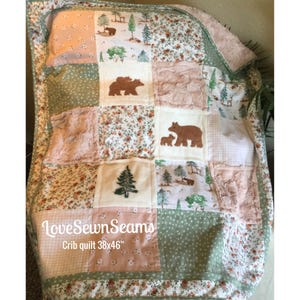 Sage & Blush Woodland Quilt/Made to order/Nature Quilt/Woodland/Handmade in den USA/Cripp Sheet Option