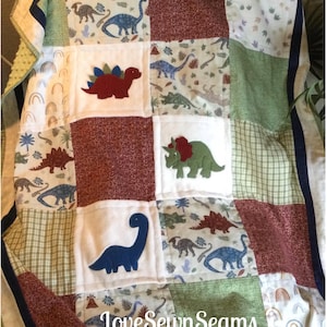 Dino Quilt/Best Dinosaur quilt/Handmade Dino quilt