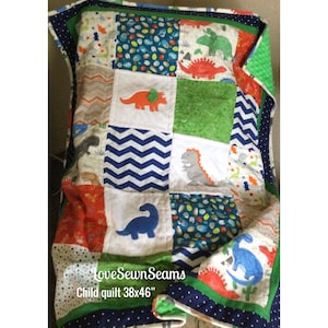 DINO Quilt/Dinosaur quilt/Child’s Dinosaur Quilt/baby quilt/Toddler quilt/Primary colors