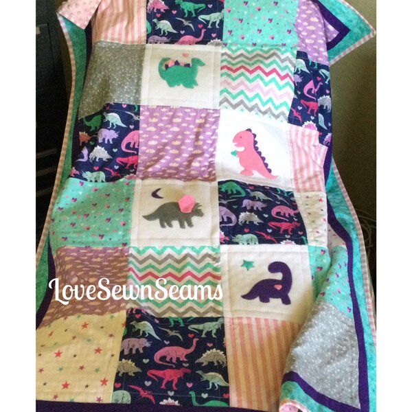 MADE TO ORDER/Adorable Dinosaur Quilt/Dinosaur lovey/Dinosaur/Dino quilt/Modern baby quilt/Handmade quilt