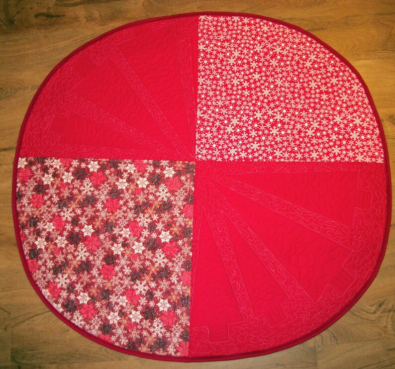 Quilted Oval Table Runner. 38 x 40. Dining Table Decor. Red Etsy