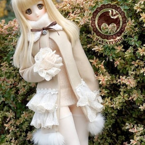 Coat for Dollfie dream Girl (BJD)