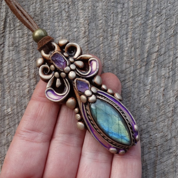 SHIPPING INCLUDED  Labradorite and Amethyst Pendant