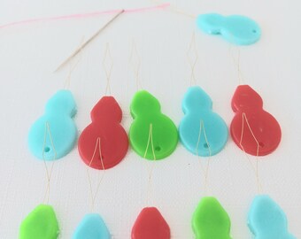 10 piezas de enhebradores de agujas de plástico para coser, sujetadores de agujas, suministros de costura, herramientas para manualidades, colores aleatorios, tamaño 2
