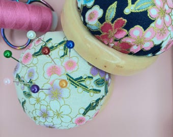 Portaalfileres de costura con base de madera, portaagujas floral, accesorios de costura, accesorios de acolchado