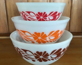 Vintage Agee Pyrex Floral Banner Mixing Bowls